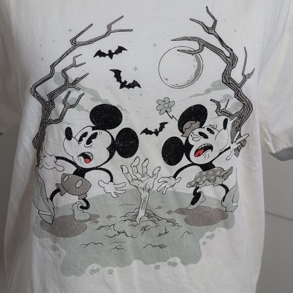 Disney Mickey And Friends XL Black and White Halloween Short Sleeve T Shirt, NEW - Picture 2 of 5